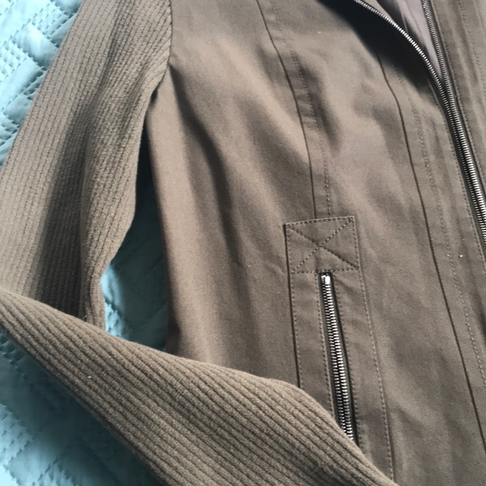 Jacket - Picture 7 of 7